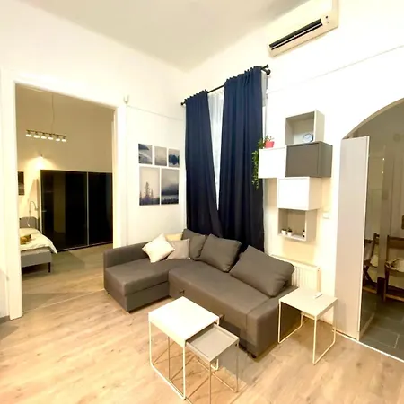 A22 -2 Bedroom Apartment Budapest